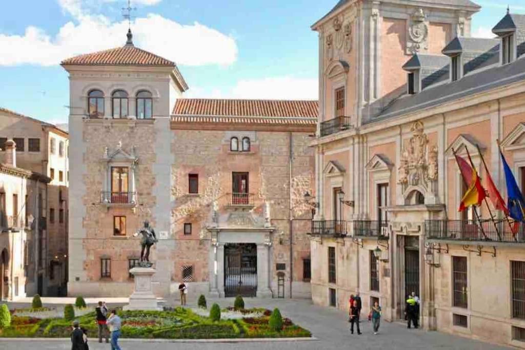 El Apartamento En Opera Palacio Real มาดริด ภายนอก รูปภาพ
